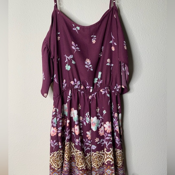 Floral Romper Off the Shoulder - Picture 2 of 4